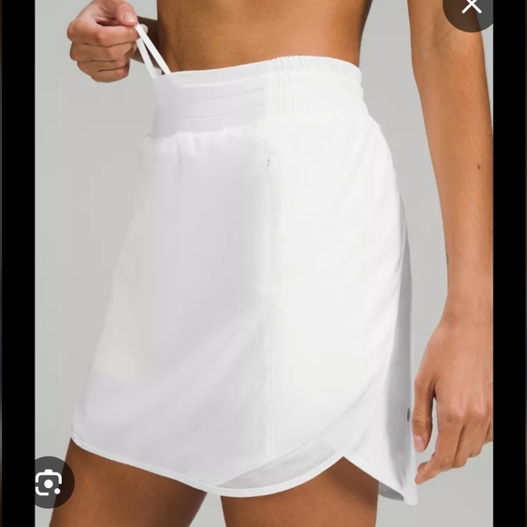 Lululemon Hotty Hot Skirt Long - White - Size 8 - Picture 1 of 5